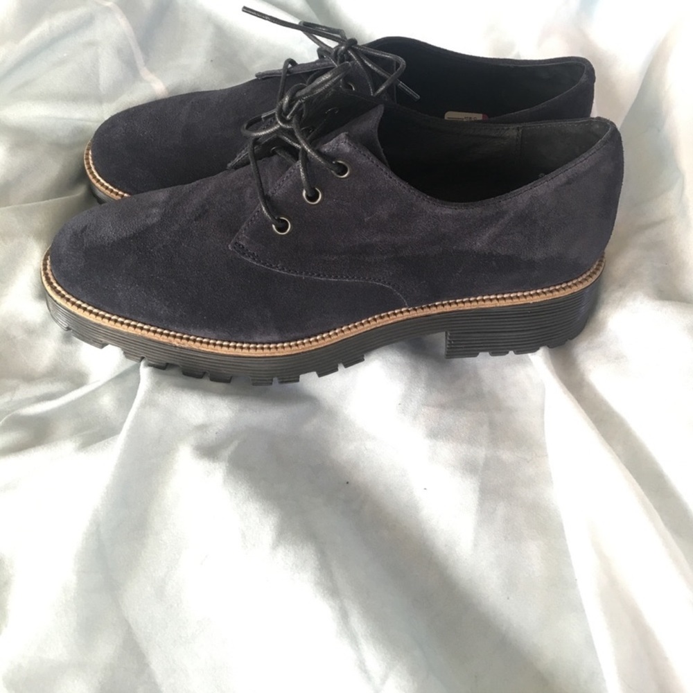 Shelly’s London Suede Navy Lug Bottom Oxford